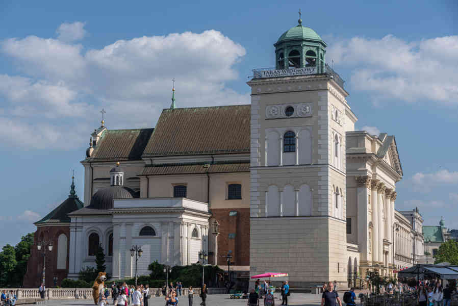 Polonia - Varsovia 104 - iglesia de Santa Ana.jpg